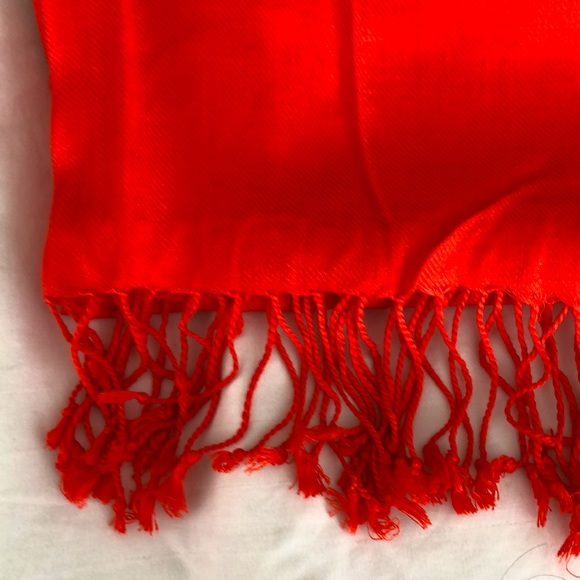 Multiple Colors Scarfs - Picture 2 of 4